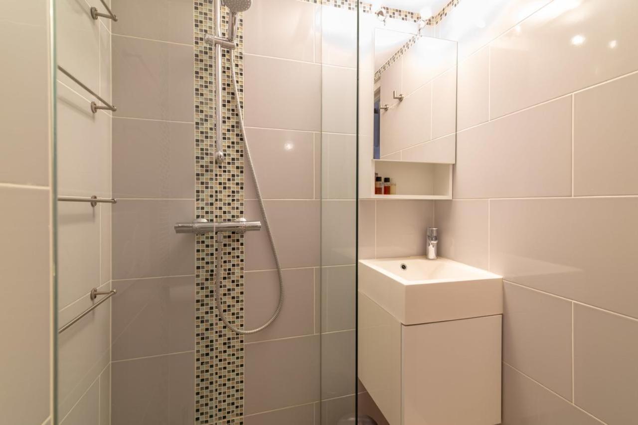 Beautiful And Cozy Apartment In The Heart Of Cannes Ngoại thất bức ảnh